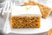 No-Bake Graham Cracker Cake Recipe: Layered Dessert with Creamy Filling