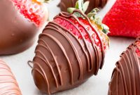 Chocolate-Dipped Strawberries Recipe with Step-by-Step Video