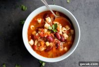 Classic Minestrone Soup Recipe: Hearty Italian Vegetable Stew