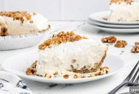 Decadent Pecan Cream Pie Recipe with Buttery Crust