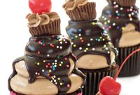Chocolate Peanut Butter Cupcakes: Gooey Chocolate Cupcake Recipe
