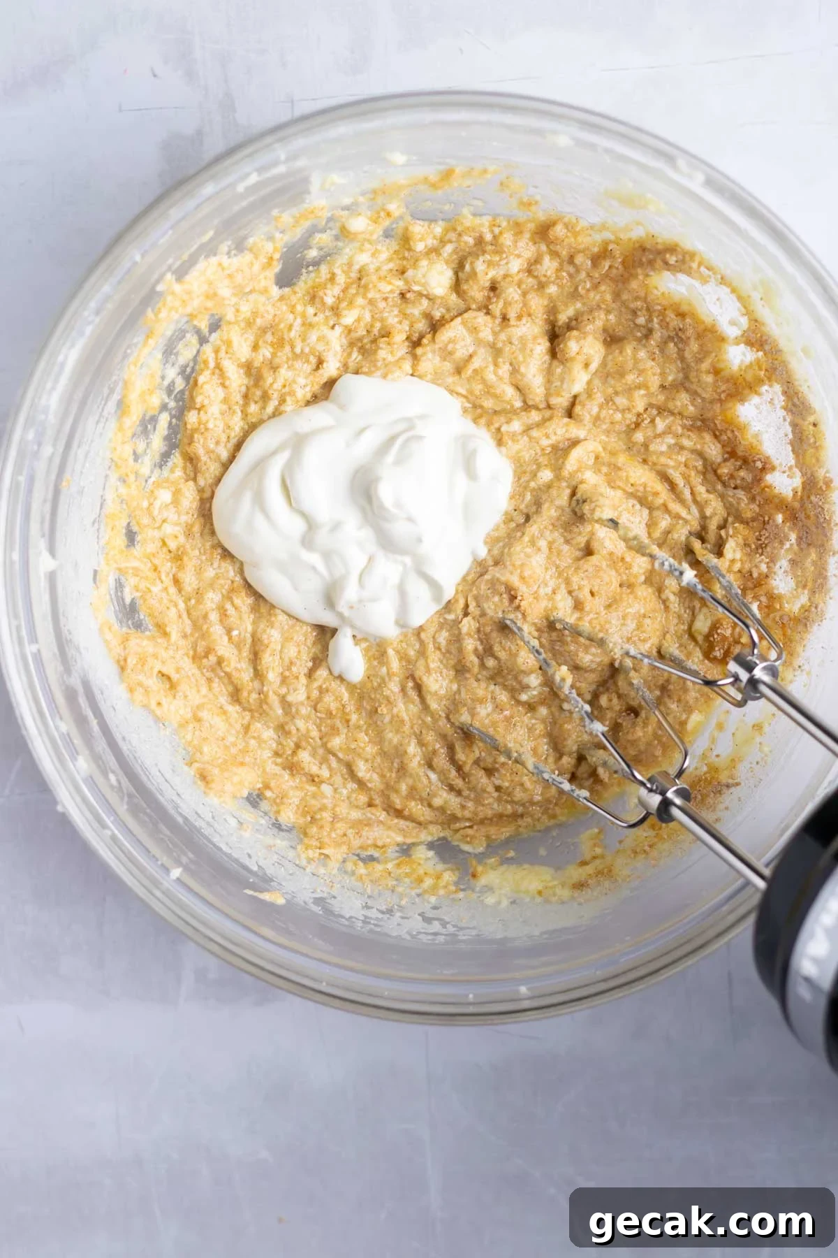 No-Bake Graham Cracker Cake Recipe: Layered Dessert with Creamy Filling 9 sour cream added to cake batter
