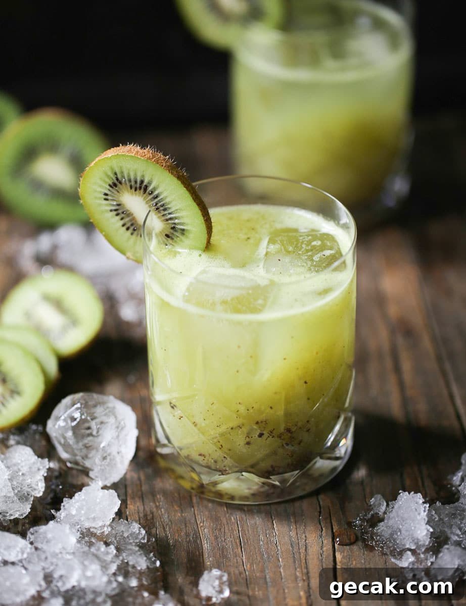 kiwi-kiss-rum-cocktail