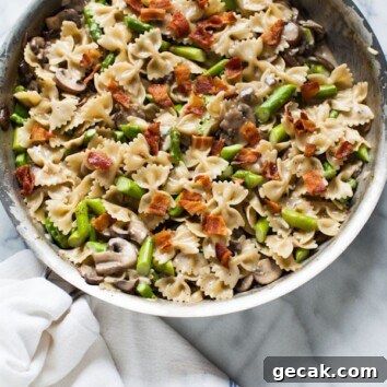 One-Pot Pasta with Mushrooms and Asparagus from thelittlekitchen.net