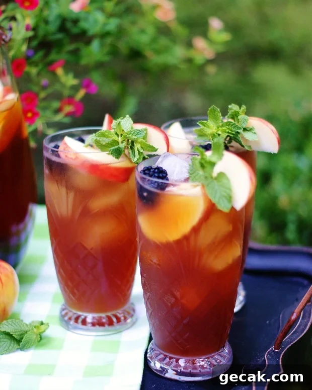 Apple Spice Iced Tea with Blackberries & Mint