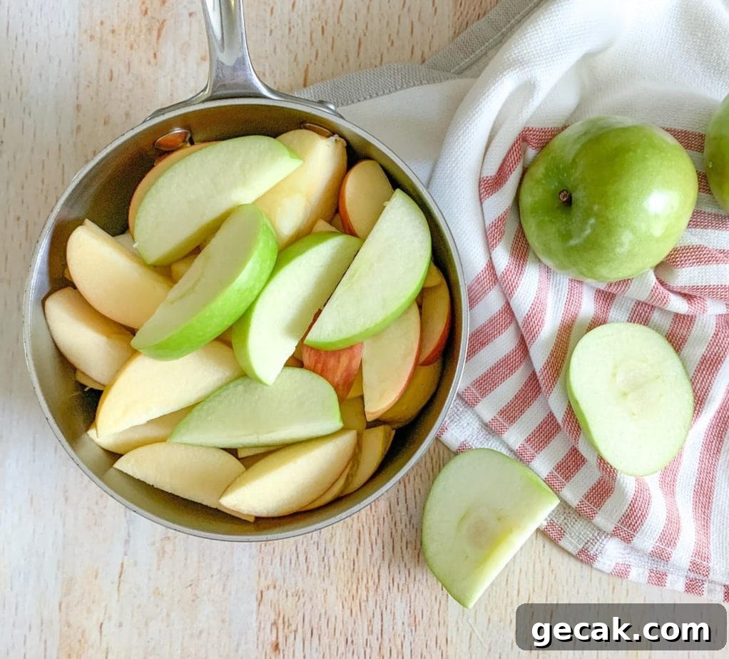 How to make Homemade Unsweetened Applesauce from Scratch