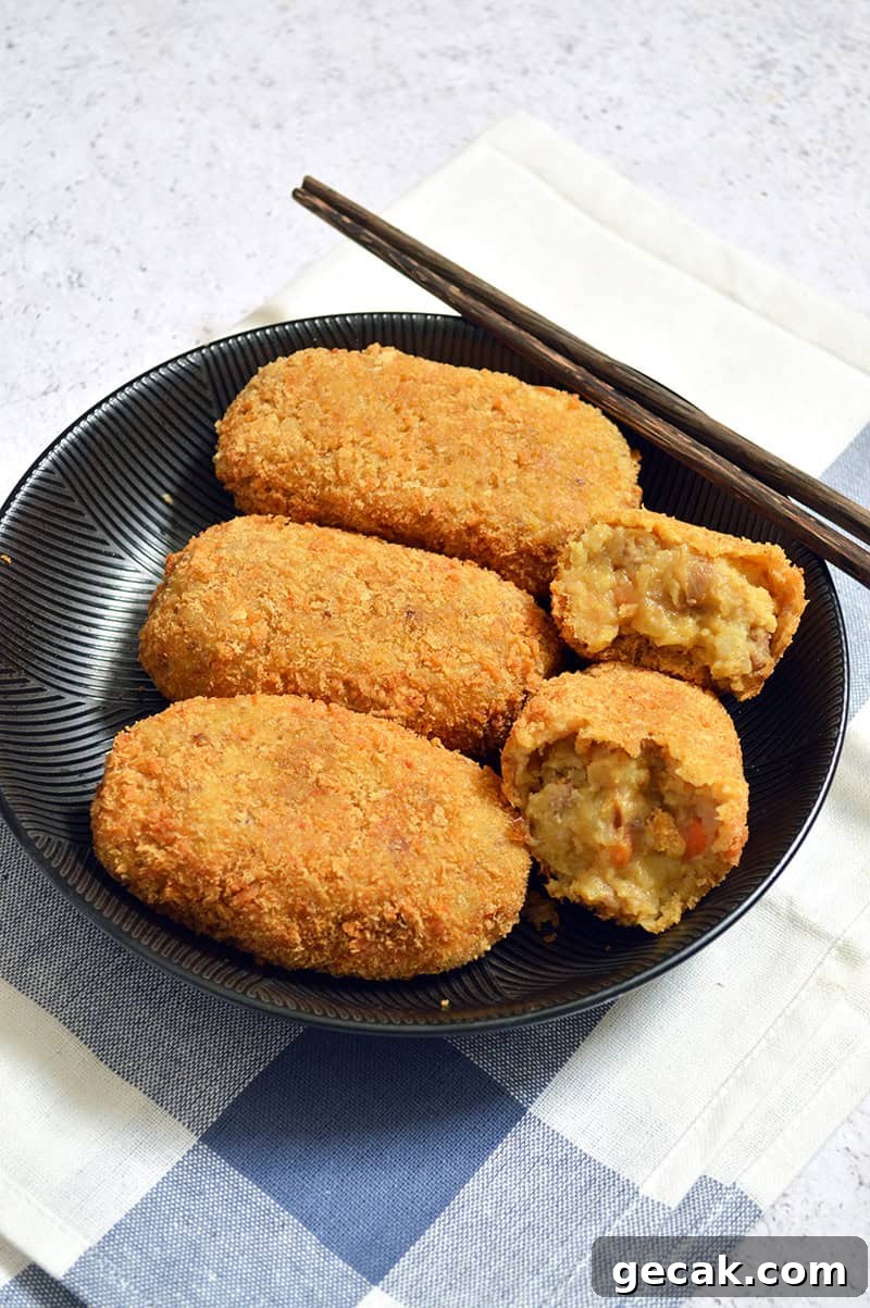 Crunchy Curry Croquettes Recipe with Spiced Potato Filling 2 curry croquettes