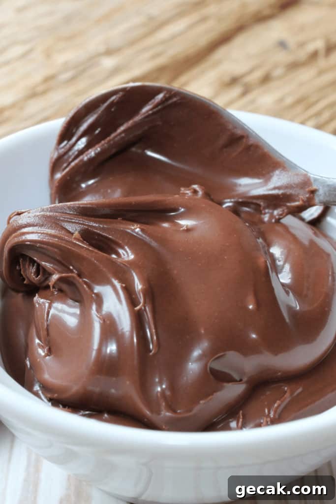 White Spots on Nutella: Is It Safe to Eat? 5 If Nutella becomes moldy it has to discarded