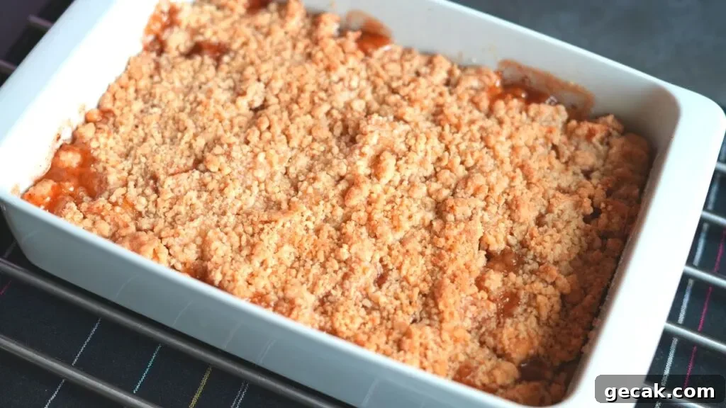 baked apple crumble